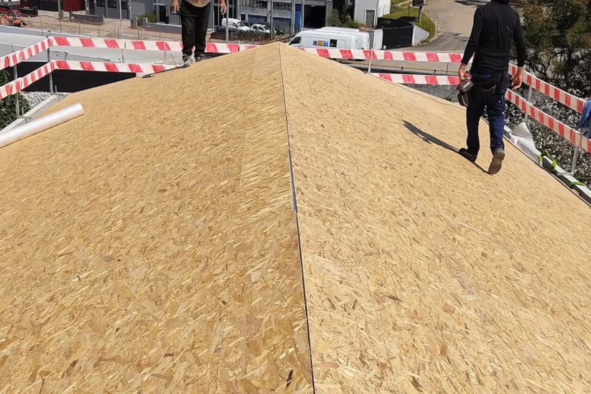 Cobertura com estrutura LSF e placas OSB